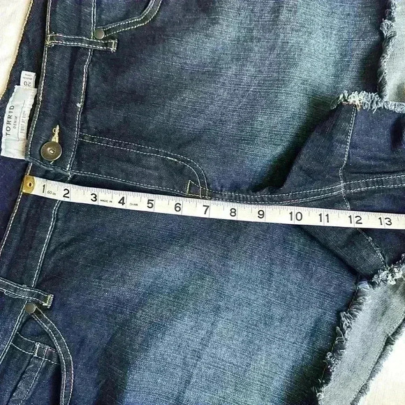 Torrid Women's Size 20 Raw Hem Cutoff Denim Shorts Dark Wash High Rise Plus Size - Picture 6 of 9